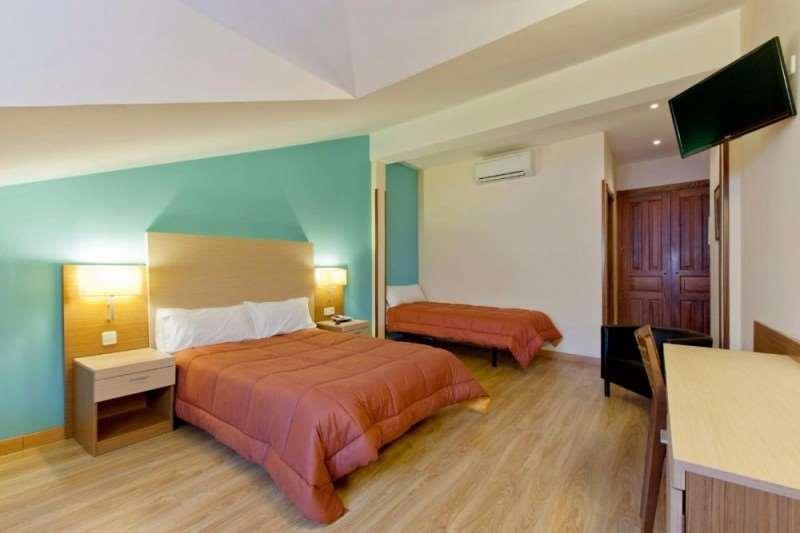 فندق مدريدفي  فندق ميرادور بويرتا ديل سول الغرفة الصورة